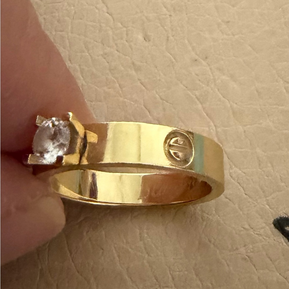 18k Solid Gold Ring - image 2